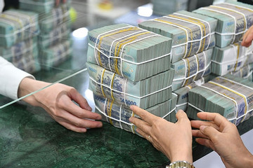 Chuyển tiền online từ 500 triệu đồng trở lên phải báo cáo