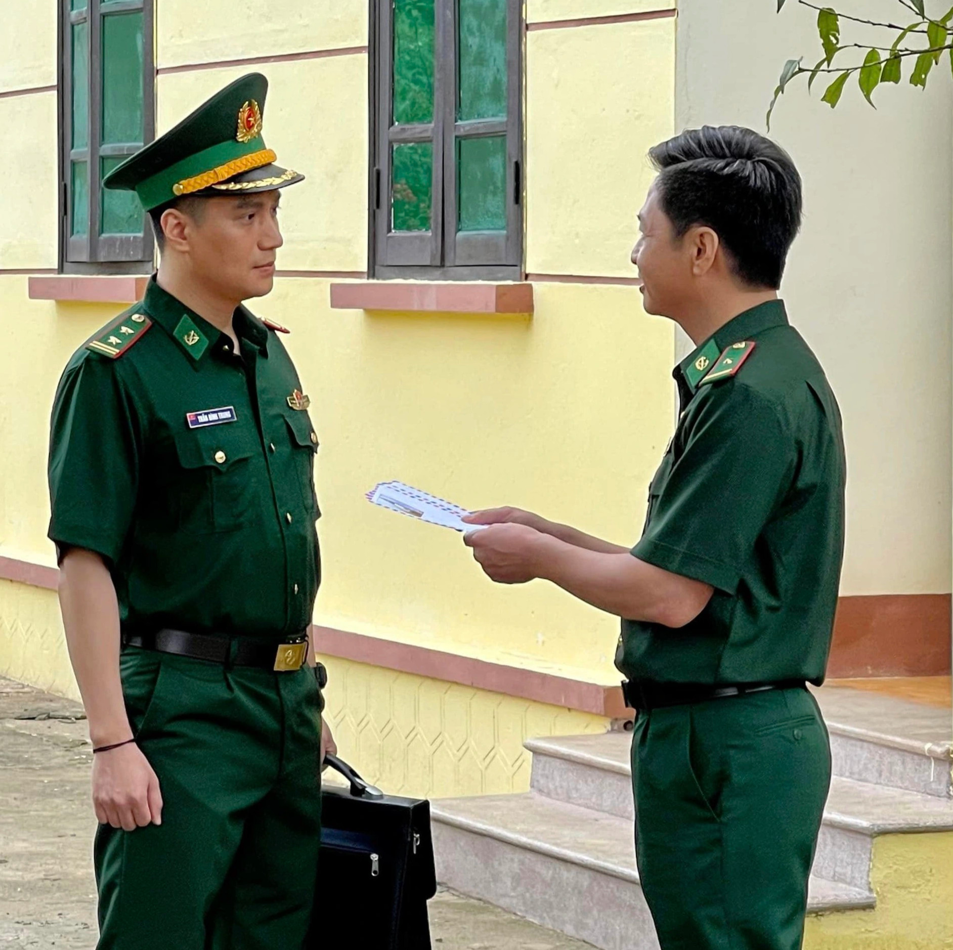 Sau 8 lần vào tù ra tội, Việt Anh hóa Bộ đội Biên phòng trong phim mới - 3