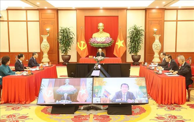 Tổng Bí thư điện đàm với Chủ tịch Đảng Nhân dân Campuchia, Thủ tướng Campuchia