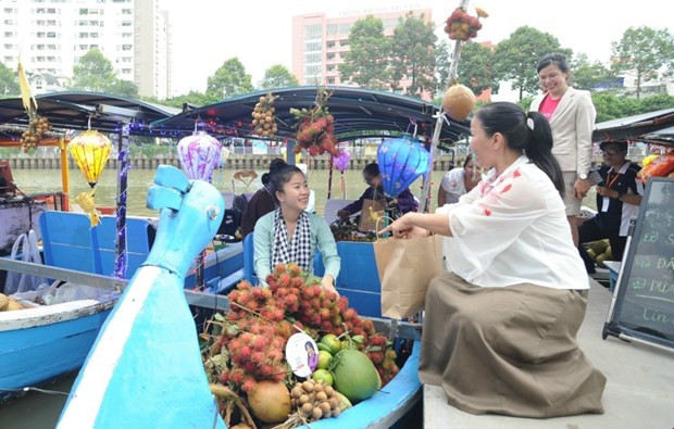 HCM City hosts first river festival hinh anh 1