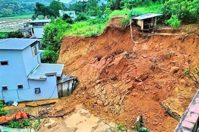 Thông Tin, Hình Ảnh Sạt Lở Đất
