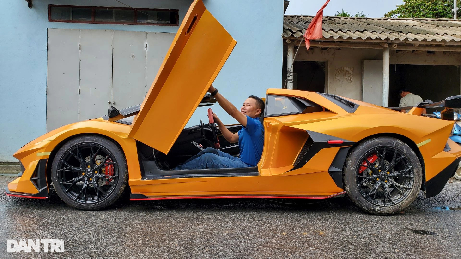 Thanh Hóa: Chồng lấy cả tiền sinh hoạt của vợ để mua sắt vụn chế siêu xe - 3