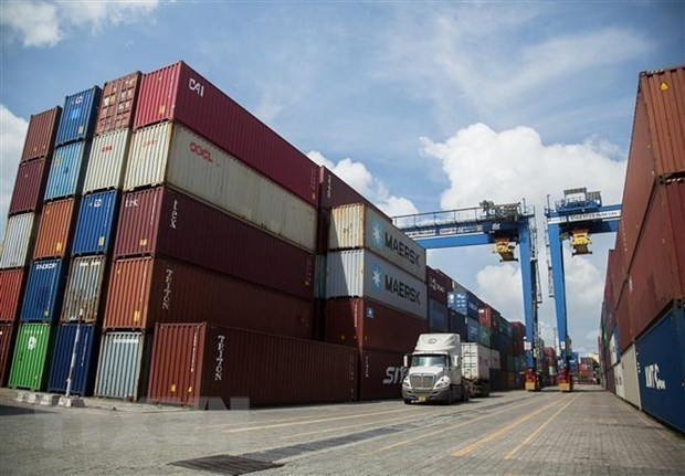 Authorities warn of risks from loopholes in foreign trade process