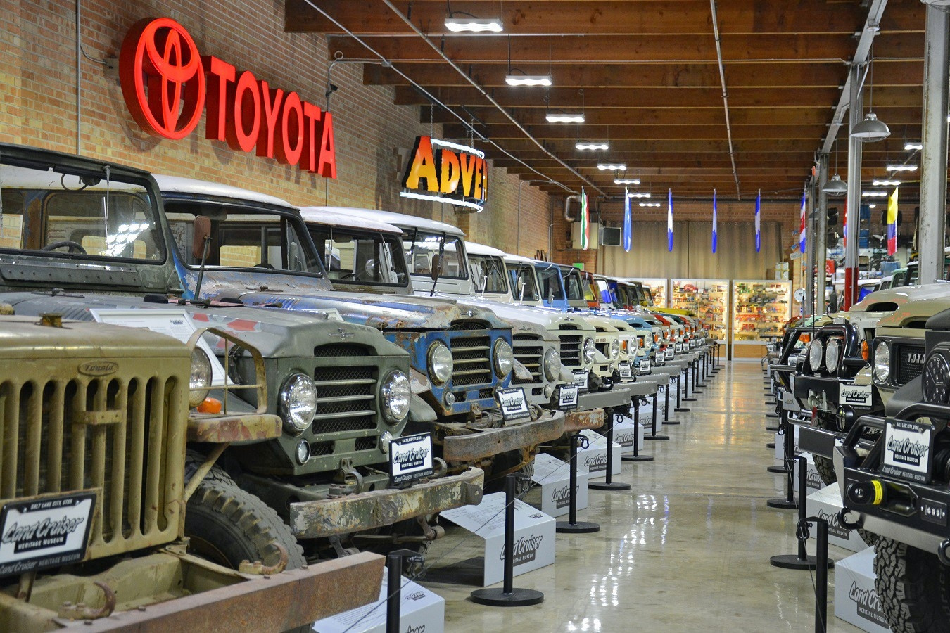 Bảo tàng Land Cruiser cực độc tại Mỹ gây bất ngờ với bộ sưu tập khủng