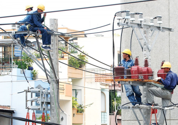 Government urges EVN to complete electricity pricing mechanism