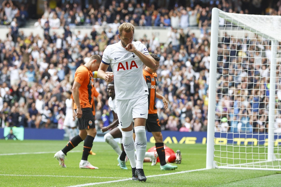 Harry Kane ghi 4 bàn, HLV Tottenham nói phũ Bayern Munich
