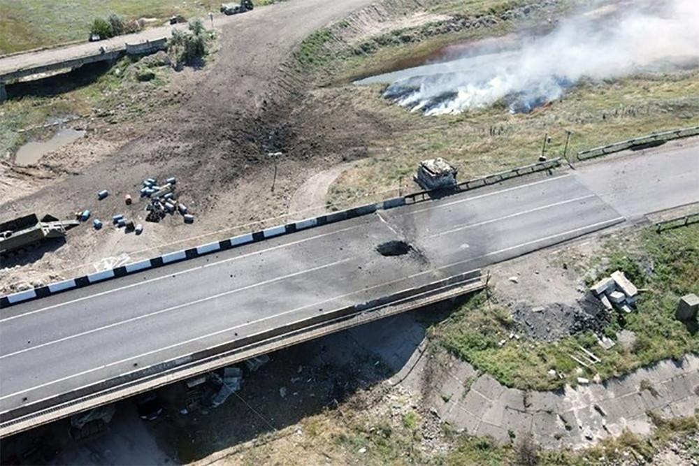 Kiev tập kích các cầu nối Crưm, nghị sĩ Nga dọa thực hiện đợt tấn công mới