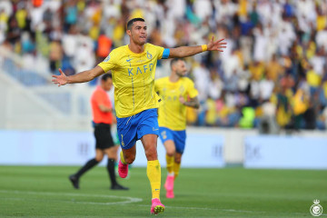 Ronaldo ghi tuyệt phẩm, Al-Nassr vào bán kết Arab Champions Cup