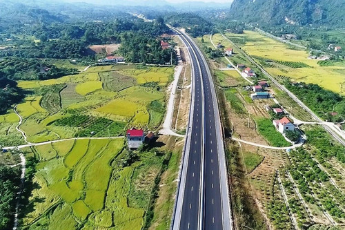 Thủ tướng: Tuyệt đối không chia nhỏ các gói thầu, mua thầu, bán thầu