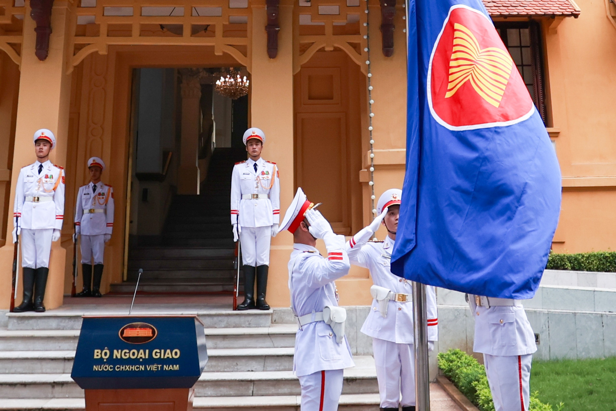 56 năm ASEAN: Chăm chỉ gieo hạt giống, nuôi dưỡng lòng tin, mở đường phát triển