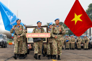 Lời hứa của 184 chiến sĩ mũ nồi xanh Việt Nam trước giờ lên đường