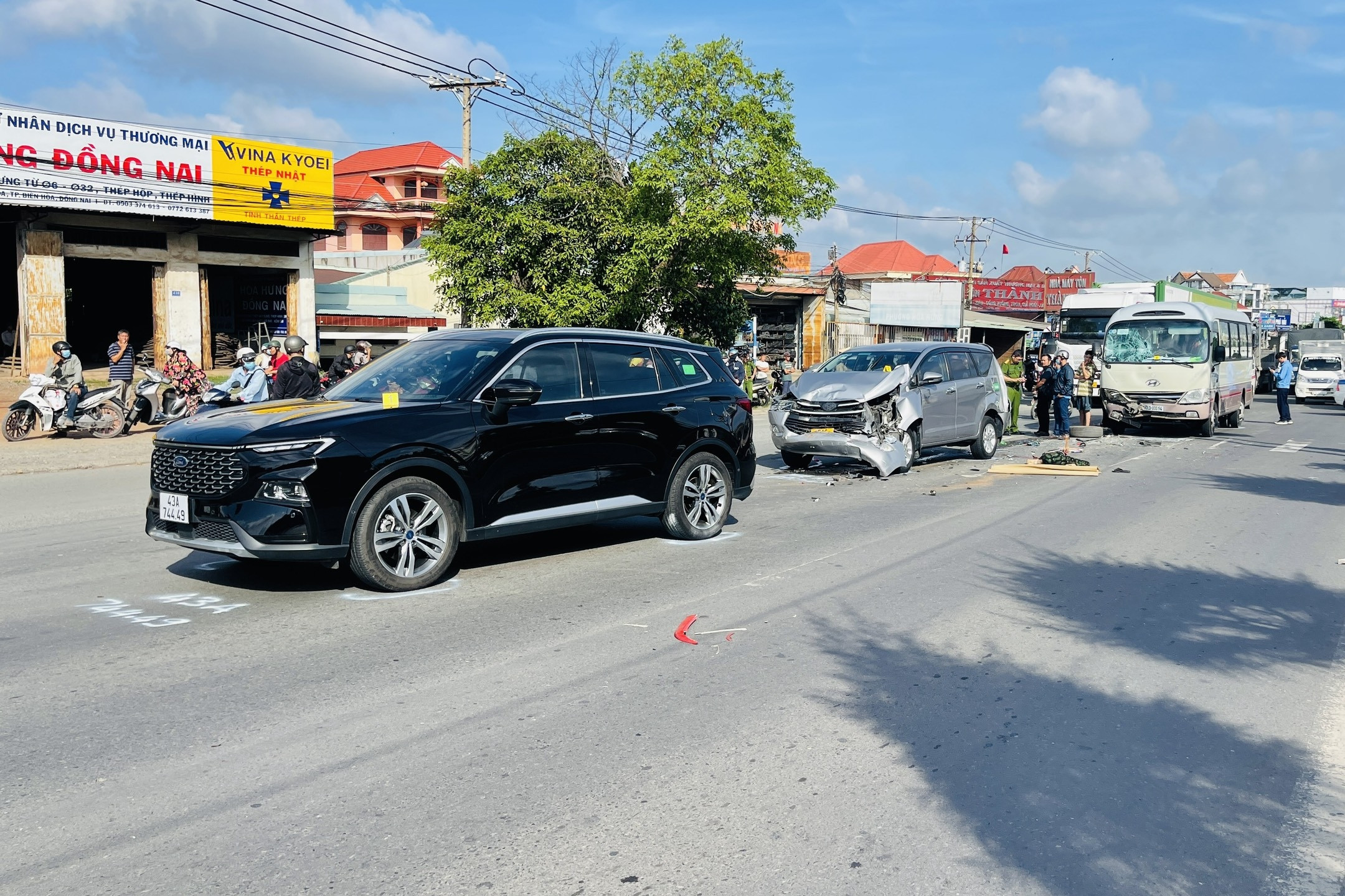Bản tin trưa 8/8: Tai nạn ô tô liên hoàn trên QL51, người phụ nữ bị tông tử vong