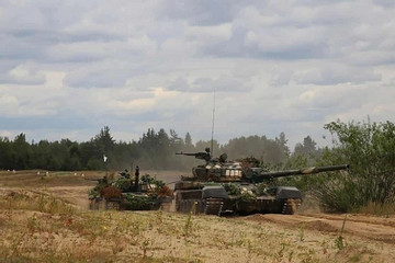 Belarus tập trận gần biên giới 2 nước NATO giữa lúc căng thẳng gia tăng