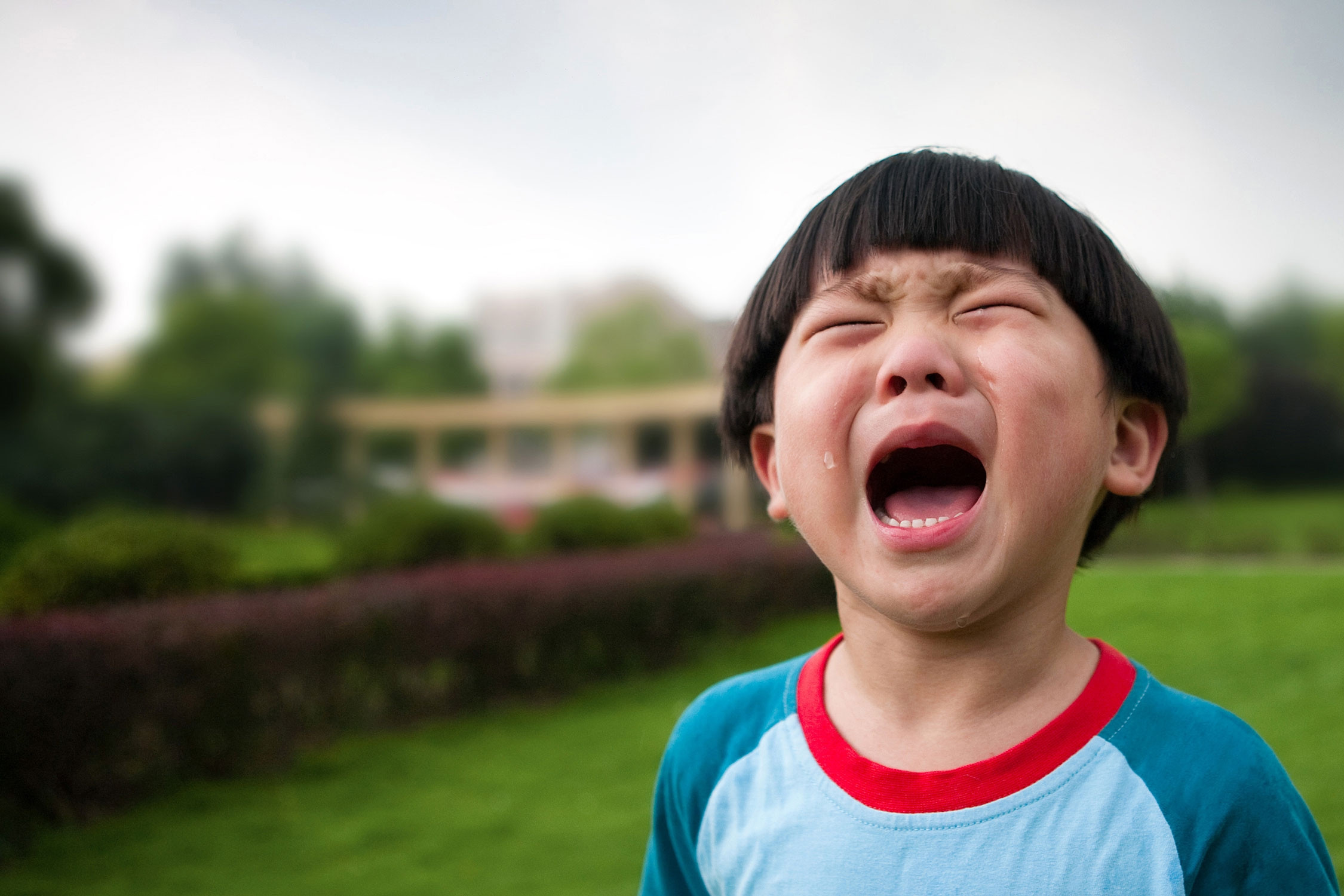 Cha mẹ 9X Trung Quốc dạy con kiểu ngược đời