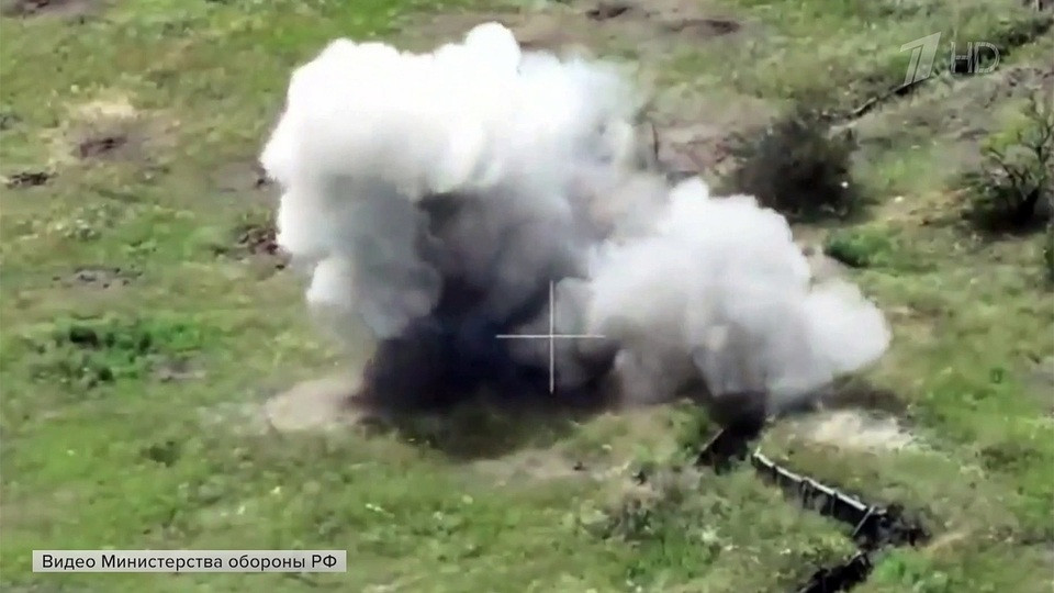 Lính dù Nga tập kích cứ điểm Ukraine gần Bakhmut