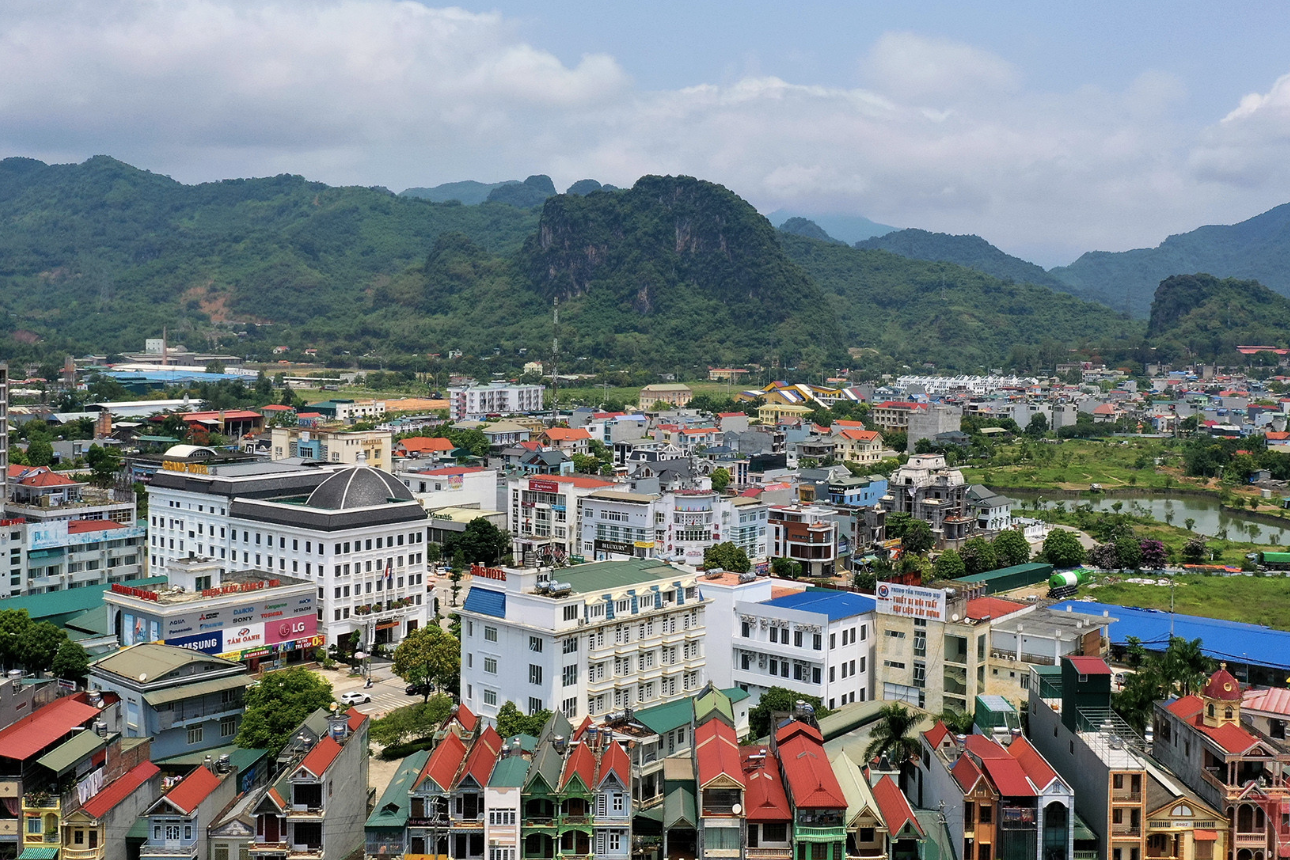 Hòa Bình quan tâm tháo gỡ khó khăn cho các nhà đầu tư, doanh nghiệp