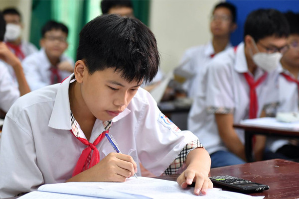 Mức đóng BHYT của học sinh, sinh viên thay đổi ra sao trong năm học mới?