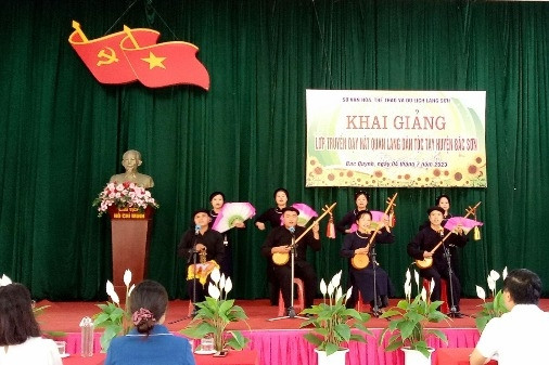 Huyện Bắc Sơn (Lạng Sơn) mở lớp dạy hát Quan Lang dân tộc Tày