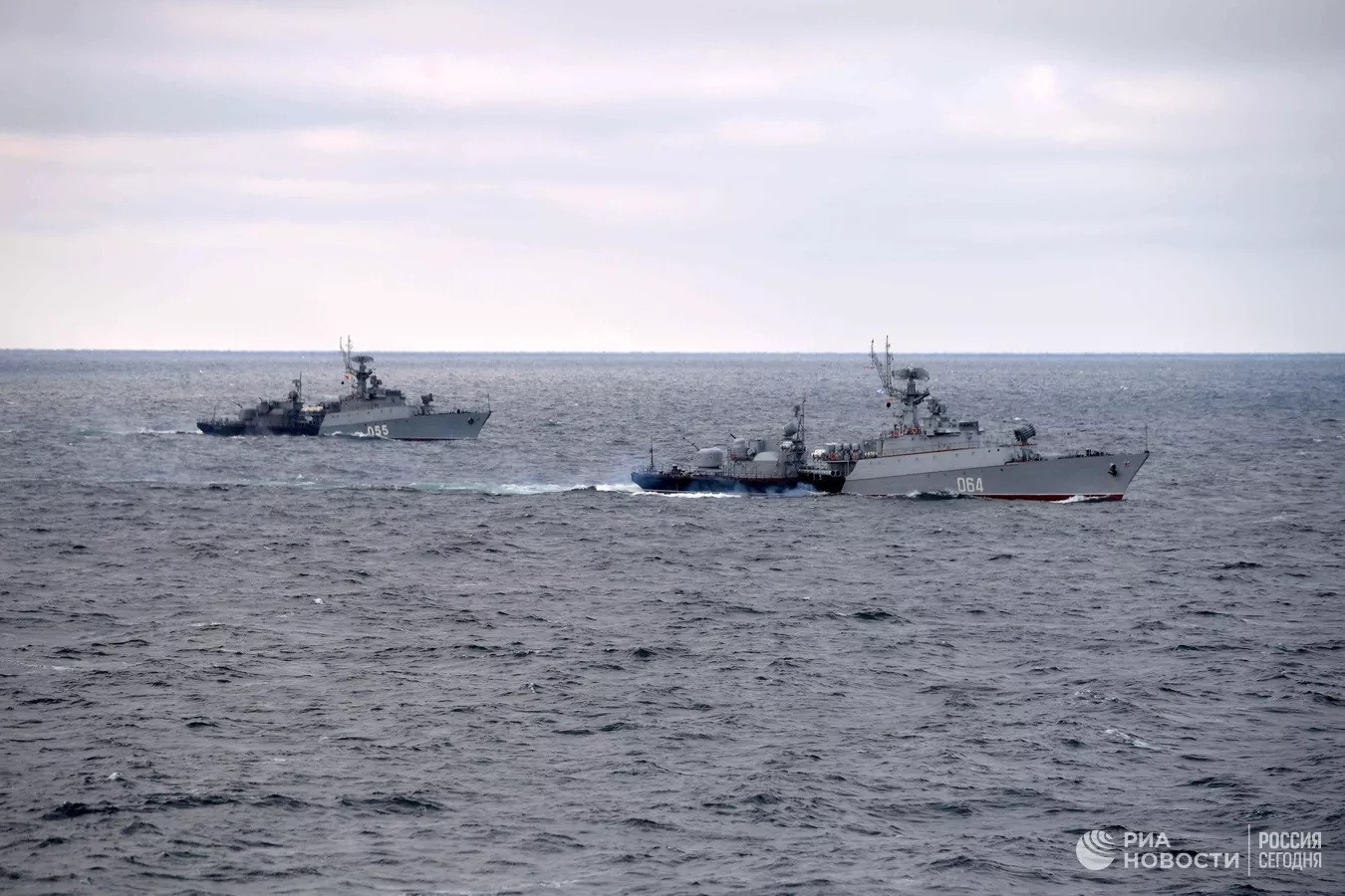 Kiev kêu gọi Mỹ gửi tên lửa ATACMS, ông Zelensky đe dọa tàu Nga ở Biển Đen