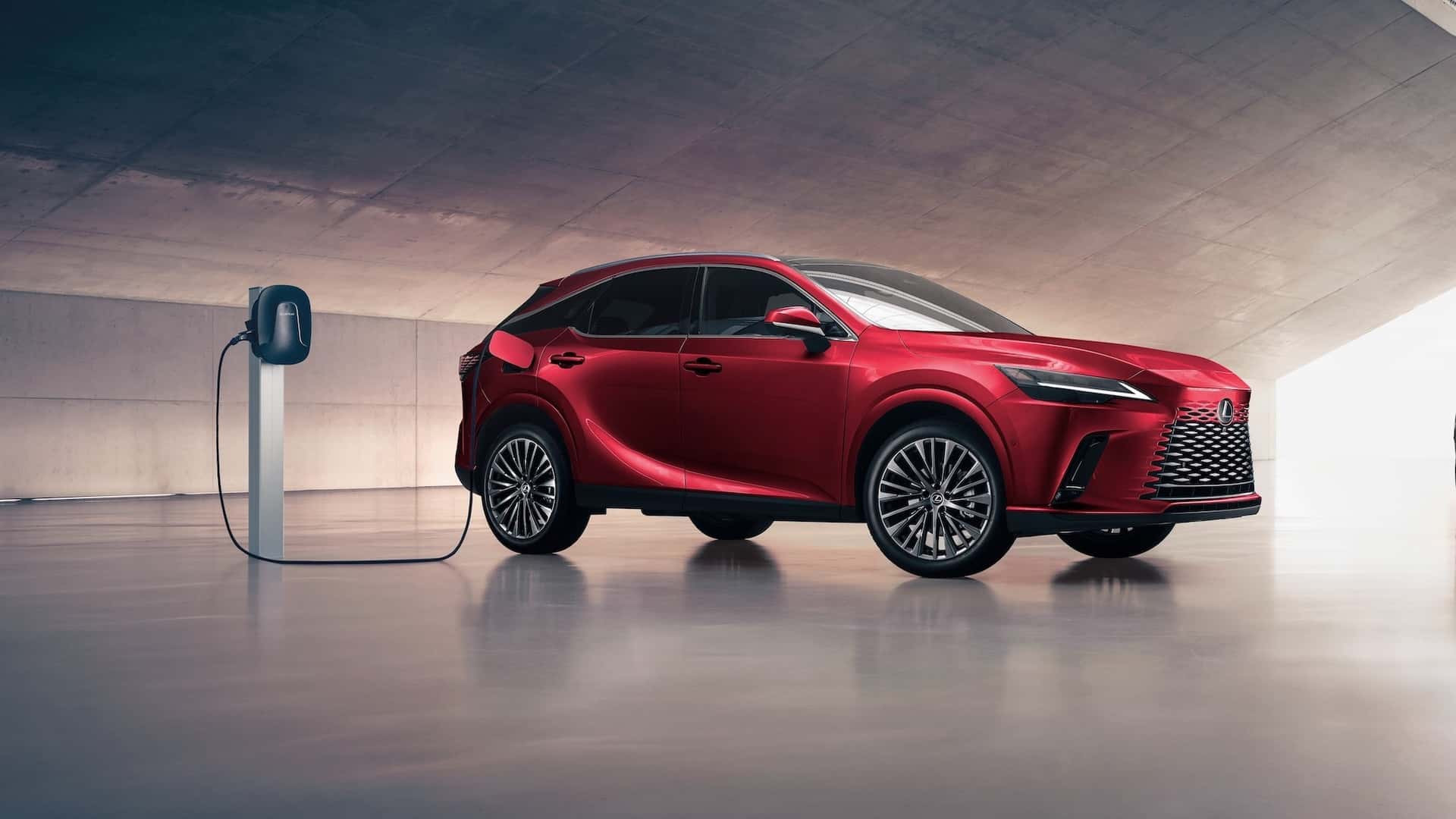 Lexus RX 450h+ 2023 ra mắt, nếu về Việt Nam giá trên 5 tỷ đồng