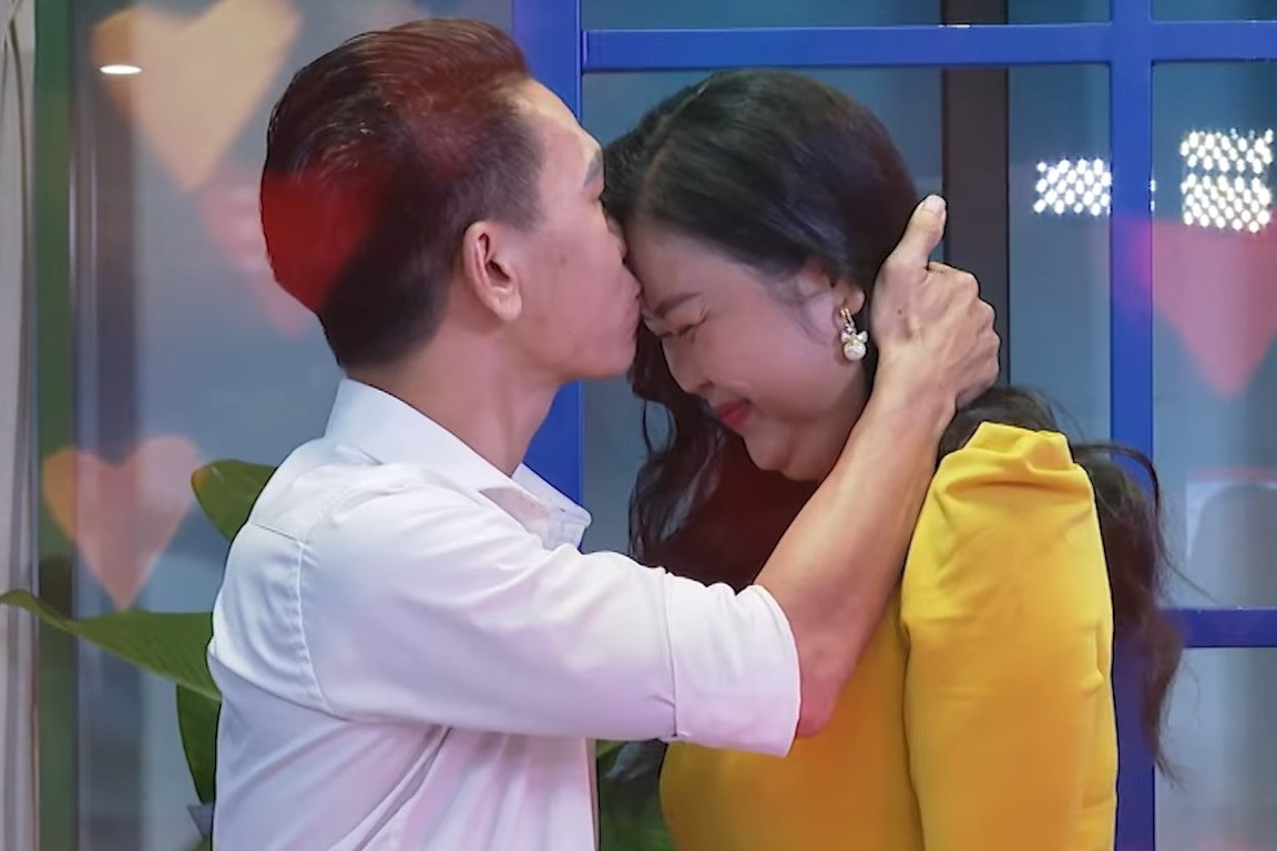 Người yêu đột ngột đòi chia tay, 2 năm sau cô gái bật khóc khi biết sự thật