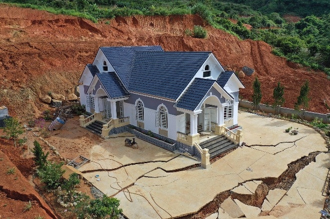 Nguyên nhân sụt lún khu vực dự án hồ chứa nước gần 500 tỷ ở Lâm Đồng
