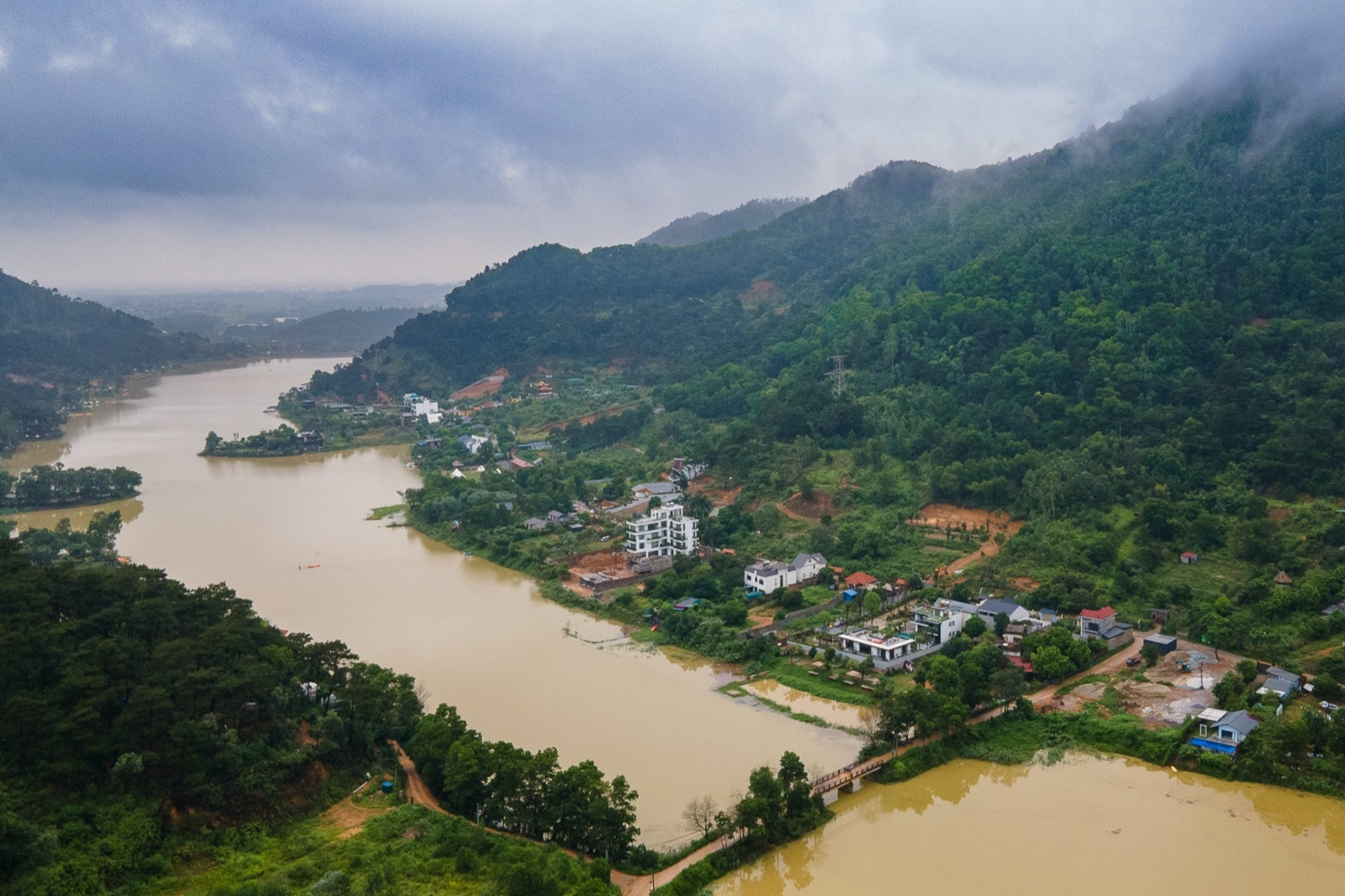 Rừng Sóc Sơn tiếp tục bị ‘xẻ thịt’ sau kết luận thanh tra