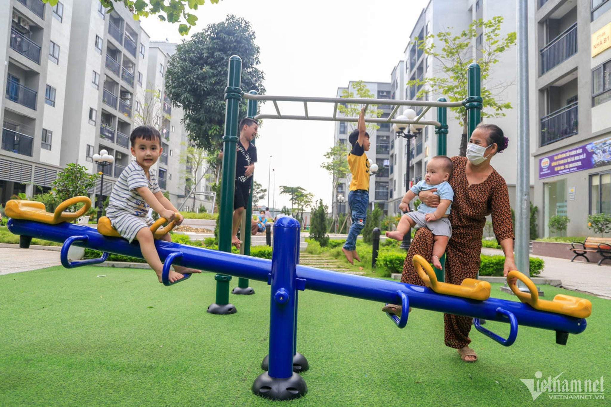 When should one begin planning for retirement?