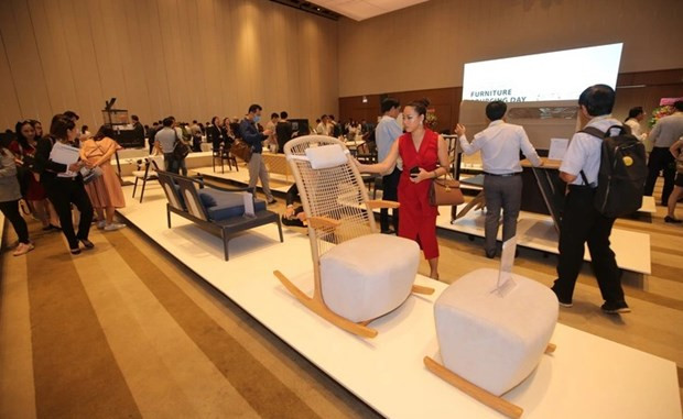 Foreign firms expand investment into Vietnamese furniture market hinh anh 1