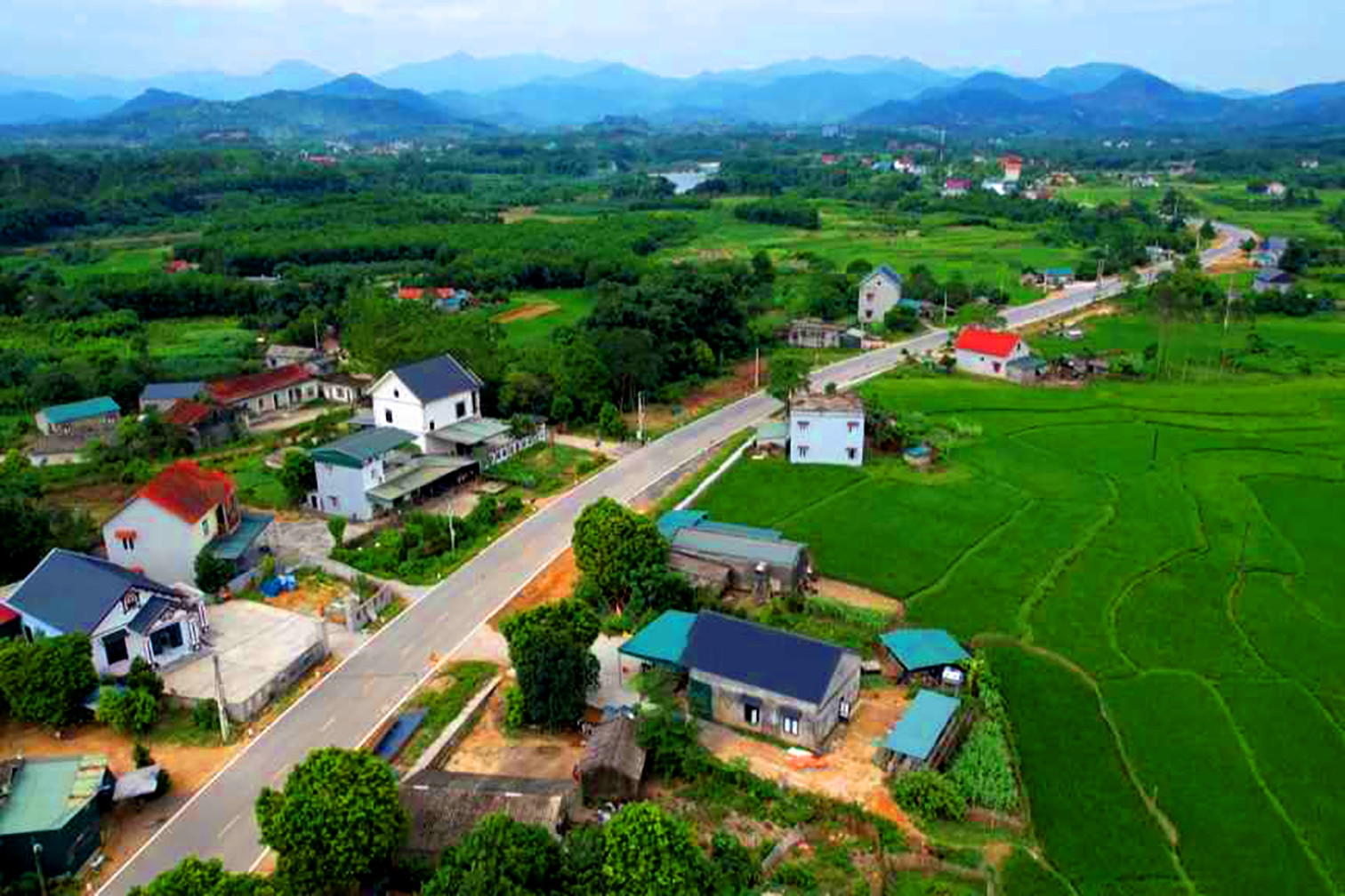 Quảng Ninh khánh thành tuyến đường 671 tỷ đồng nối hai cửa khẩu