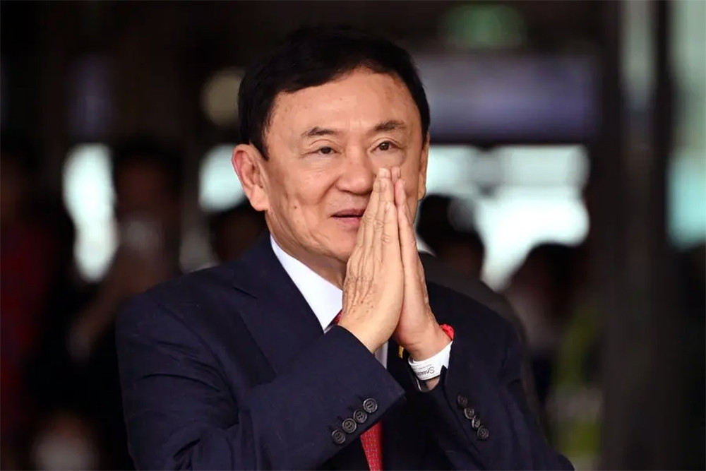 Quốc vương Thái Lan giảm án tù cho ông Thaksin