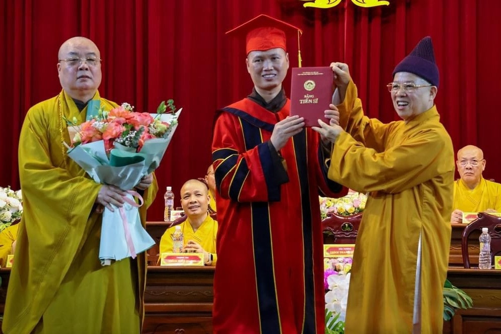 Trao bằng cho tiến sĩ Phật học đầu tiên tại Hà Nội