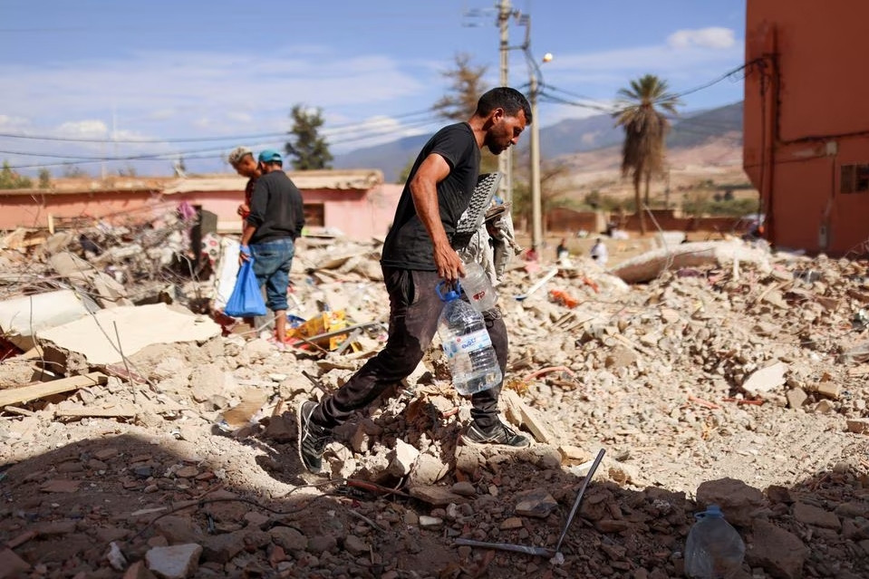 Số người chết vì động đất vượt 2.100, nhiều nước cử lực lượng cứu hộ giúp Maroc