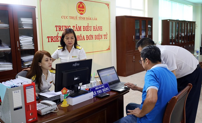 Thu thuế kinh doanh thương mại điện tử: Vẫn còn lúng túng