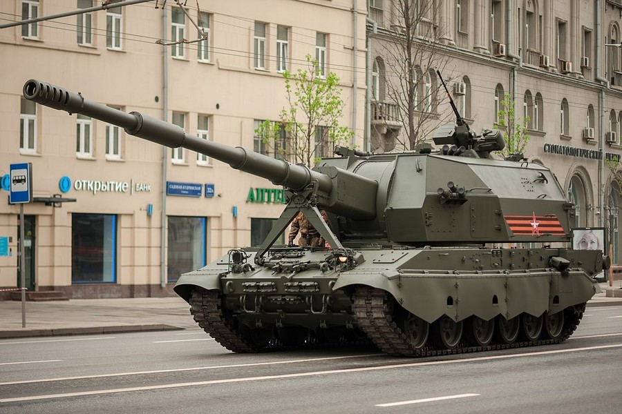 Video pháo tự hành Nga ‘sống sót’ dù trúng tên lửa Ukraine