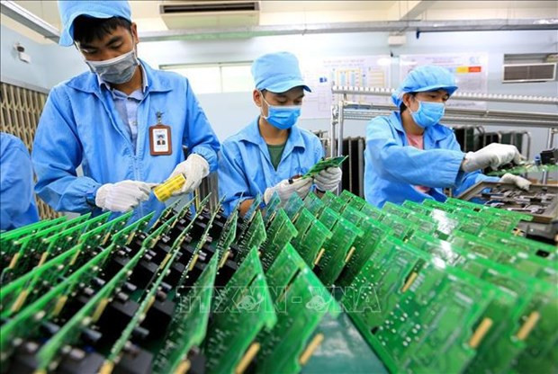 Electronics manufacturing makes up nearly 18% of Vietnam’s industry hinh anh 1