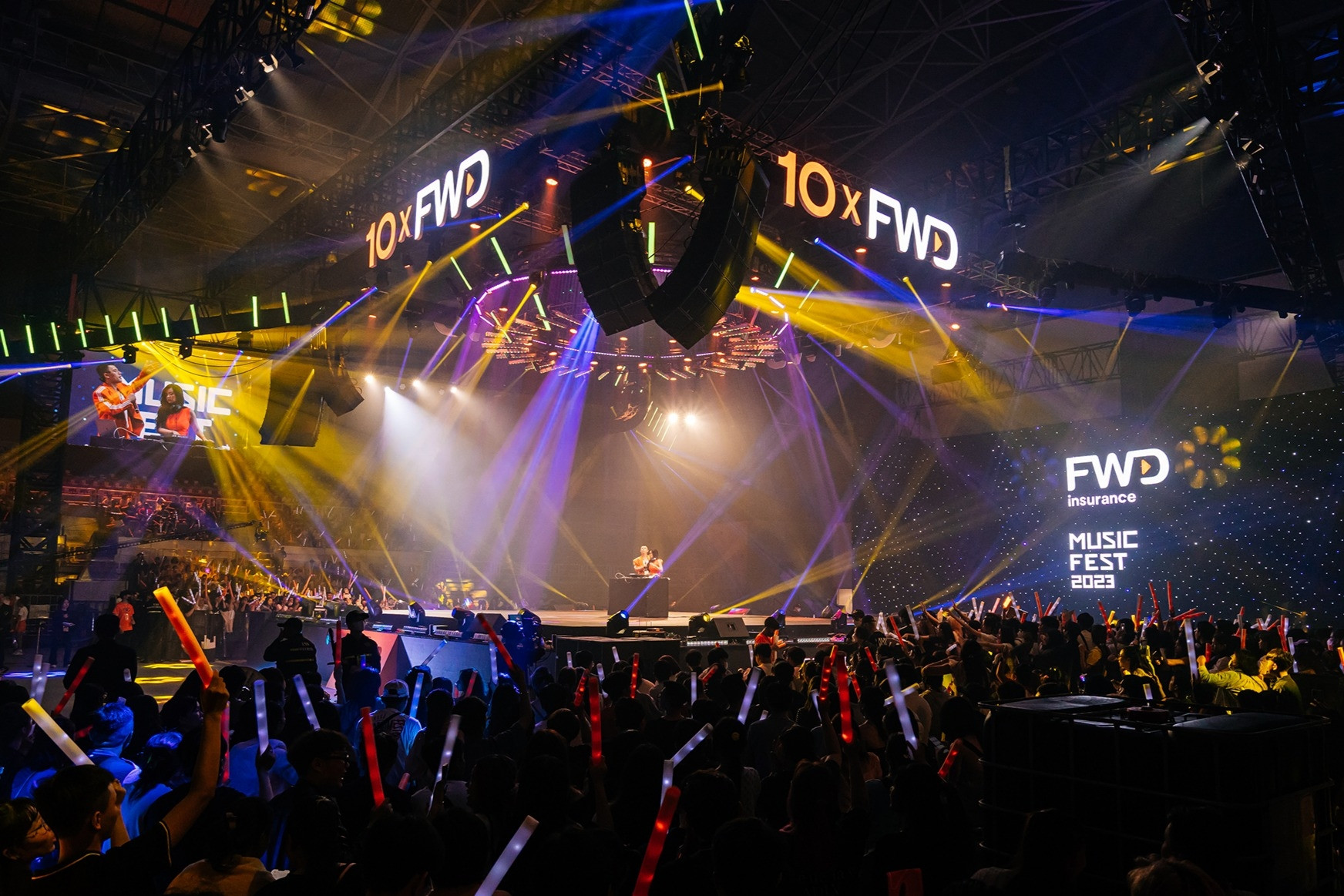 FWD Music Fest 2023: Đại hội âm nhạc yêu chiều cảm xúc khán giả