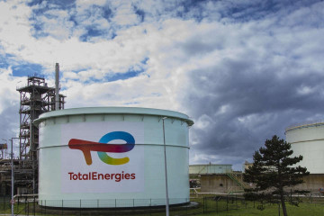 Tập đoàn dầu khí TotalEnergies SE chia cổ tức hàng quý