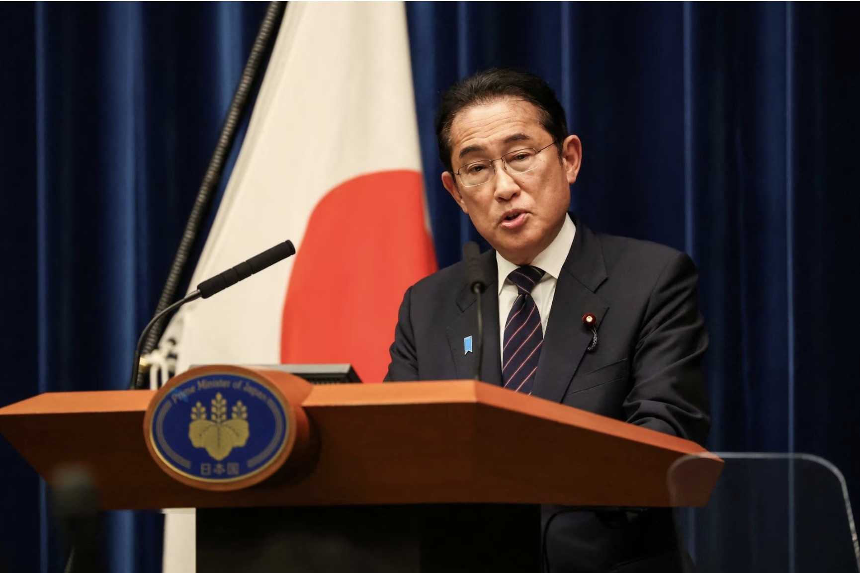 Nhật Bản thay Ngoại trưởng, Bộ trưởng Quốc phòng