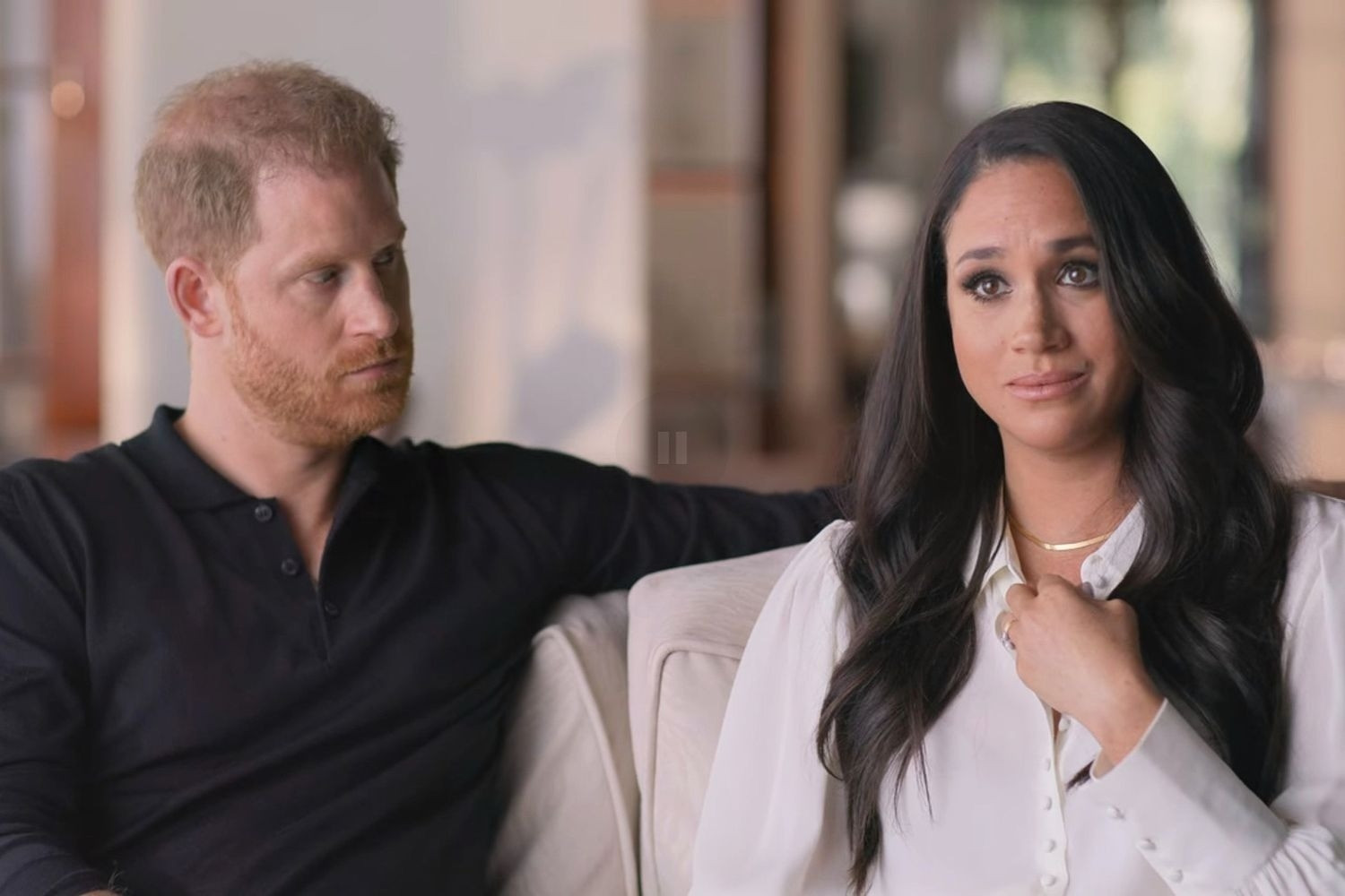 Trích hồi ký Hoàng tử Harry phần 1: Meghan từng muốn chết