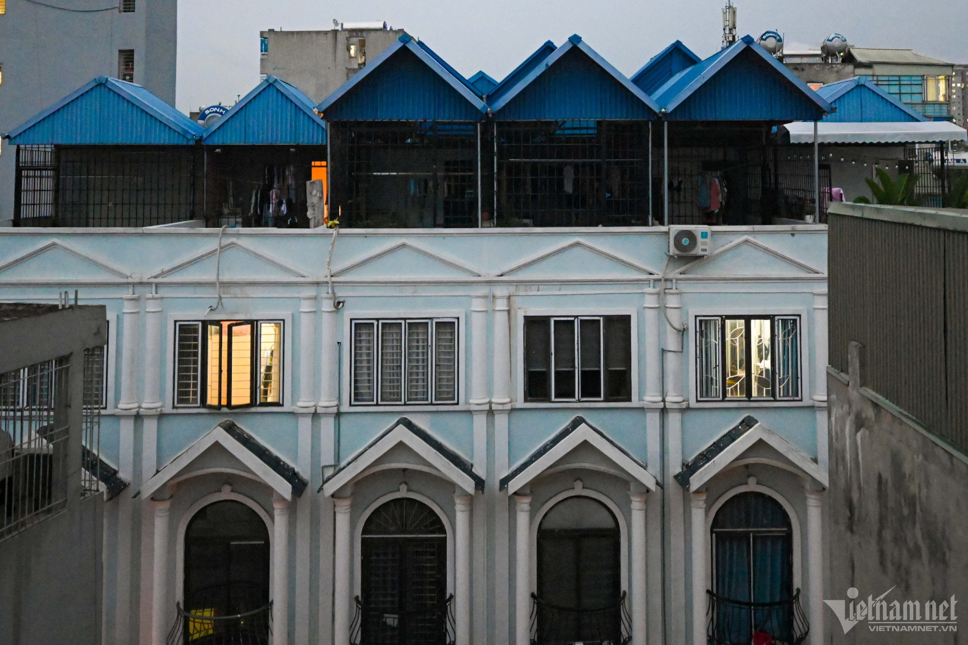 Hàng loạt chung cư mini xây trong ngõ hẻm ‘không lối thoát’