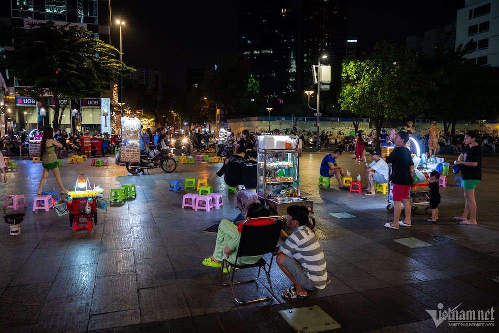 HCM City District proposes opening new night street