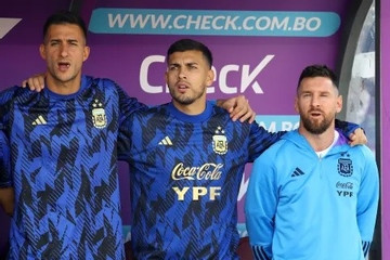 Messi bất ngờ làm… trợ lý HLV cho Scaloni ở tuyển Argentina