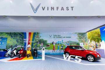 VinFast hâm nóng Green Growth Show 2023 với loạt xe điện, phụ kiện độc đáo