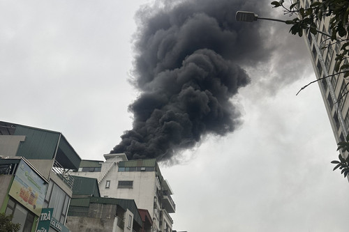 Bản tin trưa 16/9: Hà Nội: Cháy nhà cao tầng ở quận Thanh Xuân