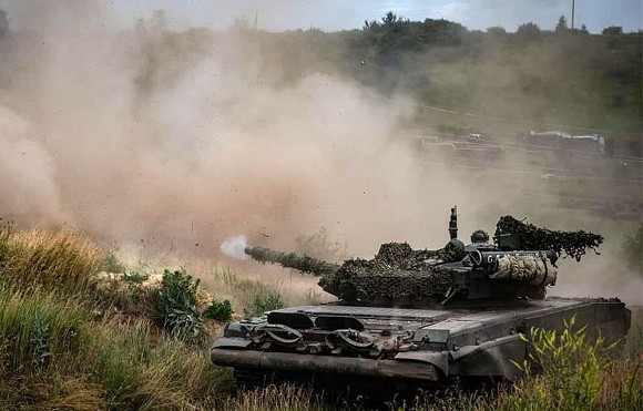 Báo Anh nêu lý do Ukraine phản công khó, tốn nhiều vũ khí