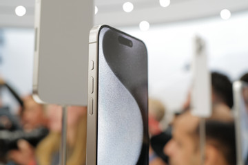 iPhone 15 series có thể khan hàng, Pro Max xách tay có giá từ 42 triệu đồng