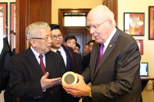 Thượng nghị sĩ Mỹ ca ngợi đóng góp của tướng Nguyễn Chí Vịnh với quan hệ Việt-Mỹ