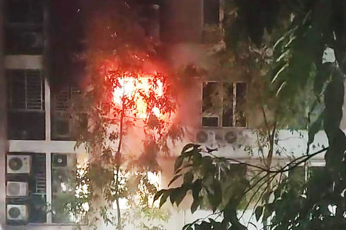 Bản tin trưa 17/9: Cháy căn hộ trong tòa chung cư 6 tầng tại Hà Nội