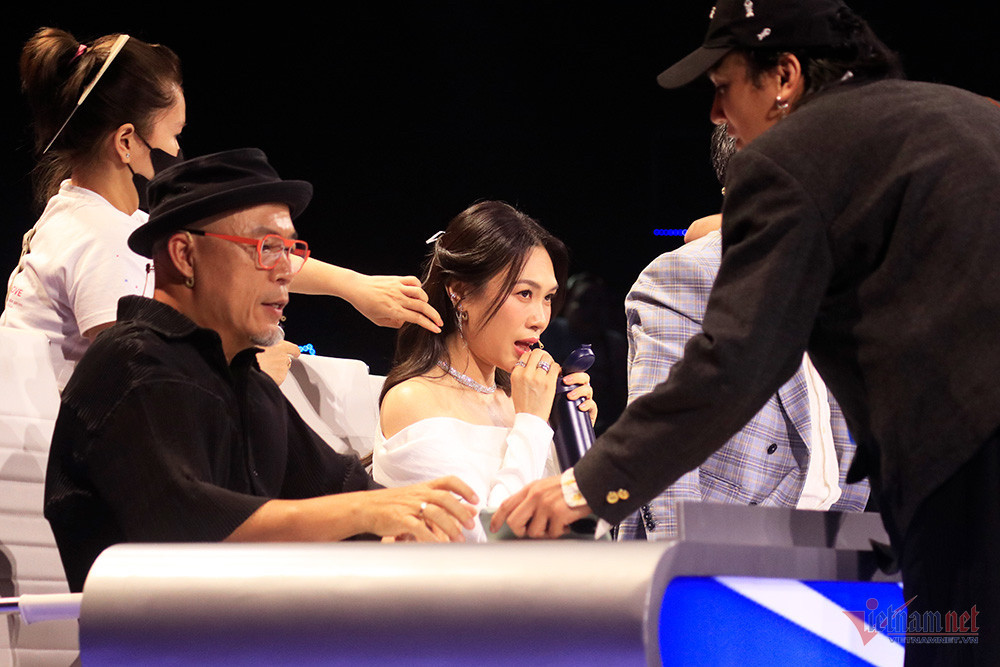 Hình ảnh cực hiếm không lên sóng VTV của liveshow 2 Vietnam Idol 2023